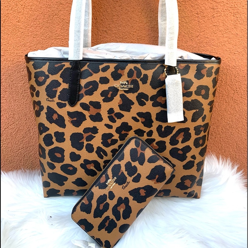 COACH LEOPARD PRINT TOTE BAG AND WALLET SET